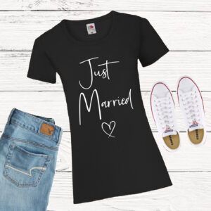 just married heart t-shirt