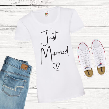 just married heart t-shirt